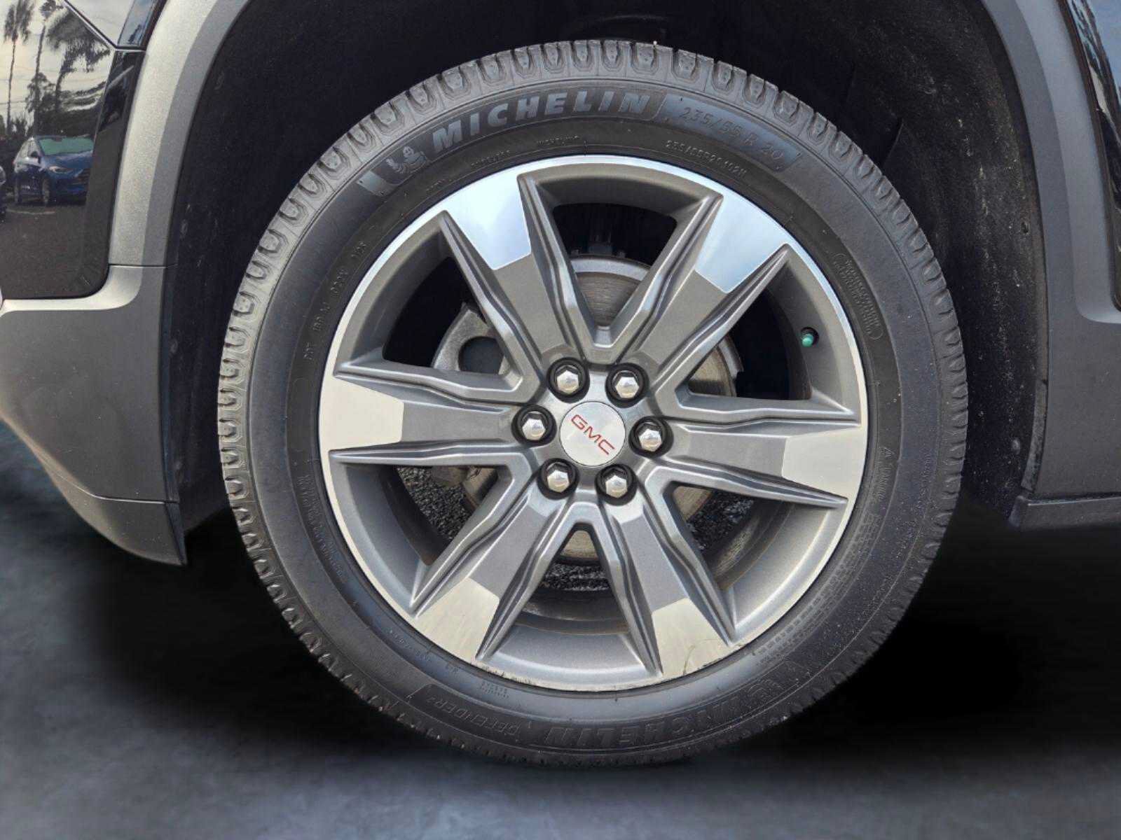 Used 2017 GMC Acadia SLT FWD image 10