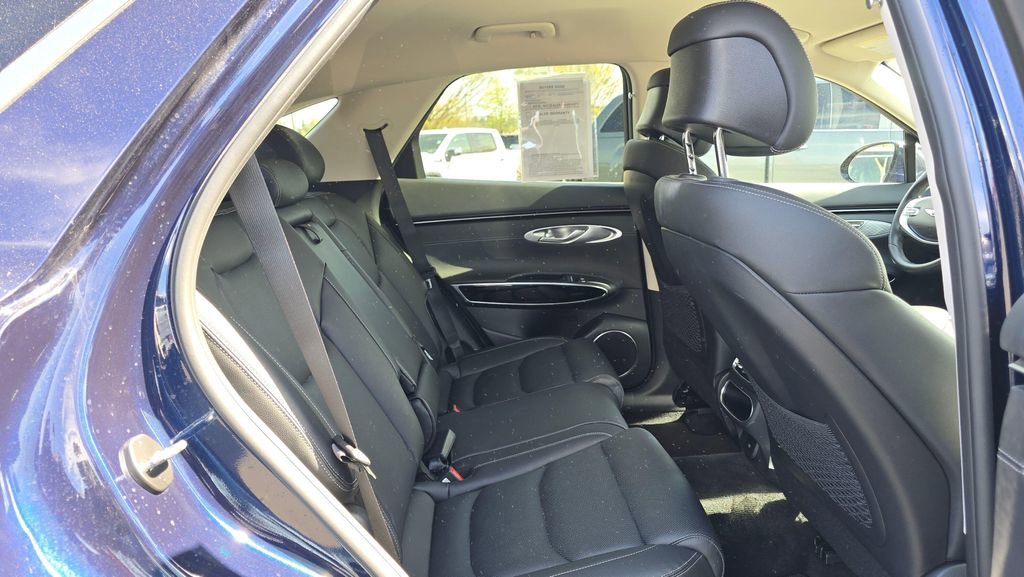 Used 2025 Genesis GV70 2.5T image 12