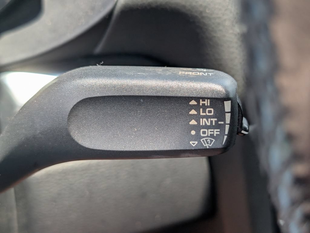 Used 2018 Porsche 718 Boxster RWD image 19