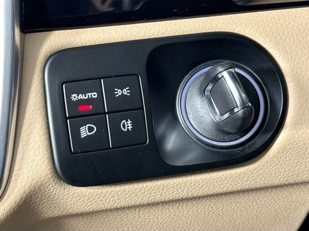 Used 2022 Porsche Cayenne E-Hybrid image 17