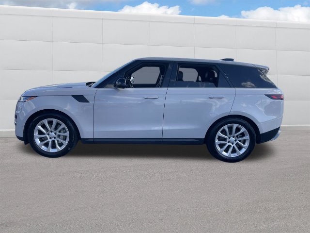 Used 2025 Land Rover Range Rover Sport SE AWD/4WD image 2