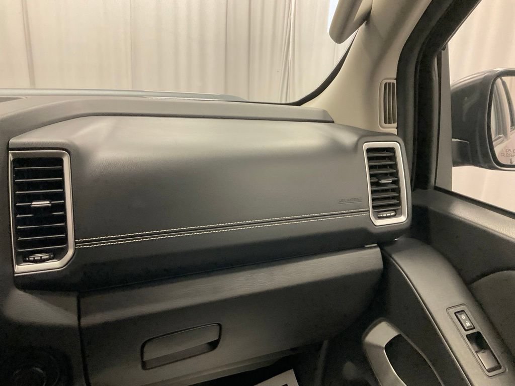 Used 2024 Nissan Frontier SV AWD/4WD image 25
