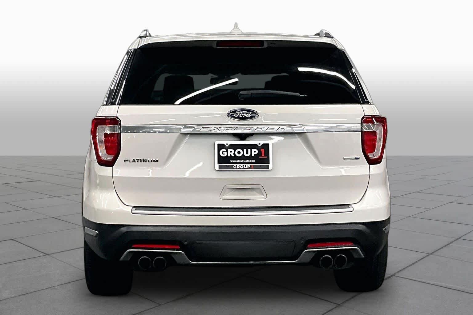 Used 2018 Ford Explorer Platinum AWD/4WD image 4