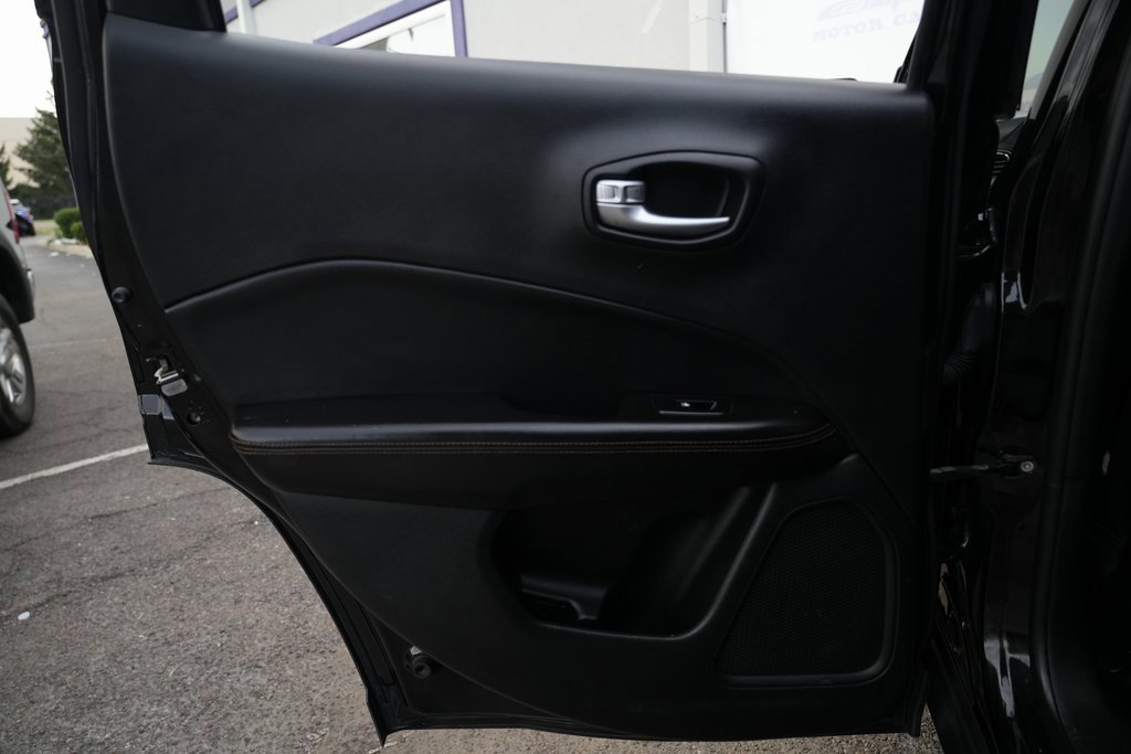 Used 2018 Jeep Compass Limited w/ Navigation Group image 30