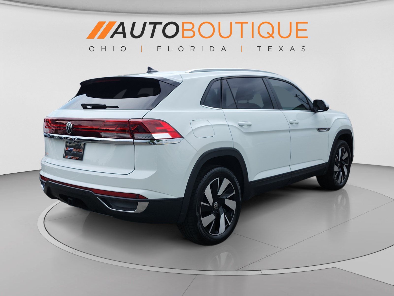 Used 2024 Volkswagen Atlas Cross Sport SE AWD/4WD image 5