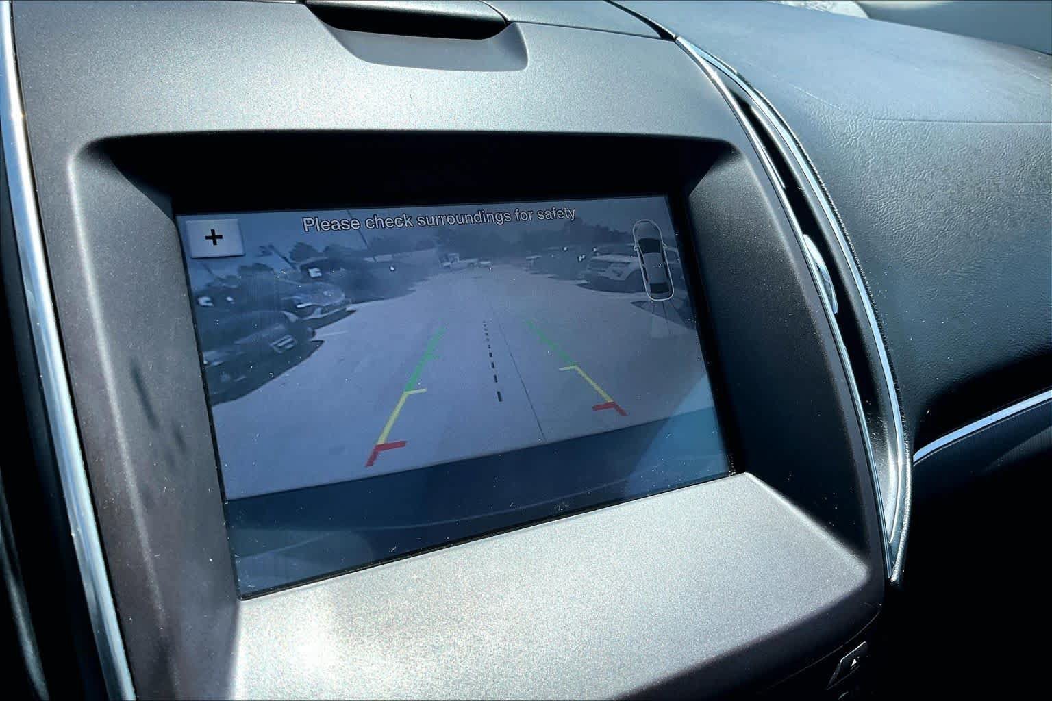 Used 2016 Ford Edge Titanium FWD image 24