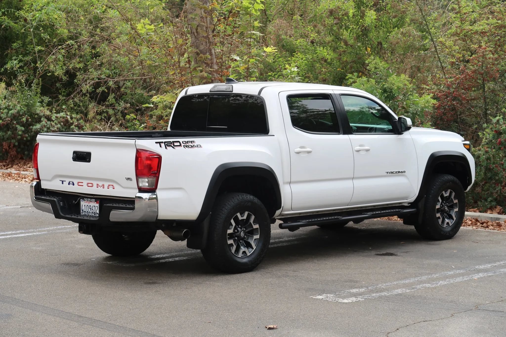 Used 2017 Toyota Tacoma TRD Off-Road RWD image 8