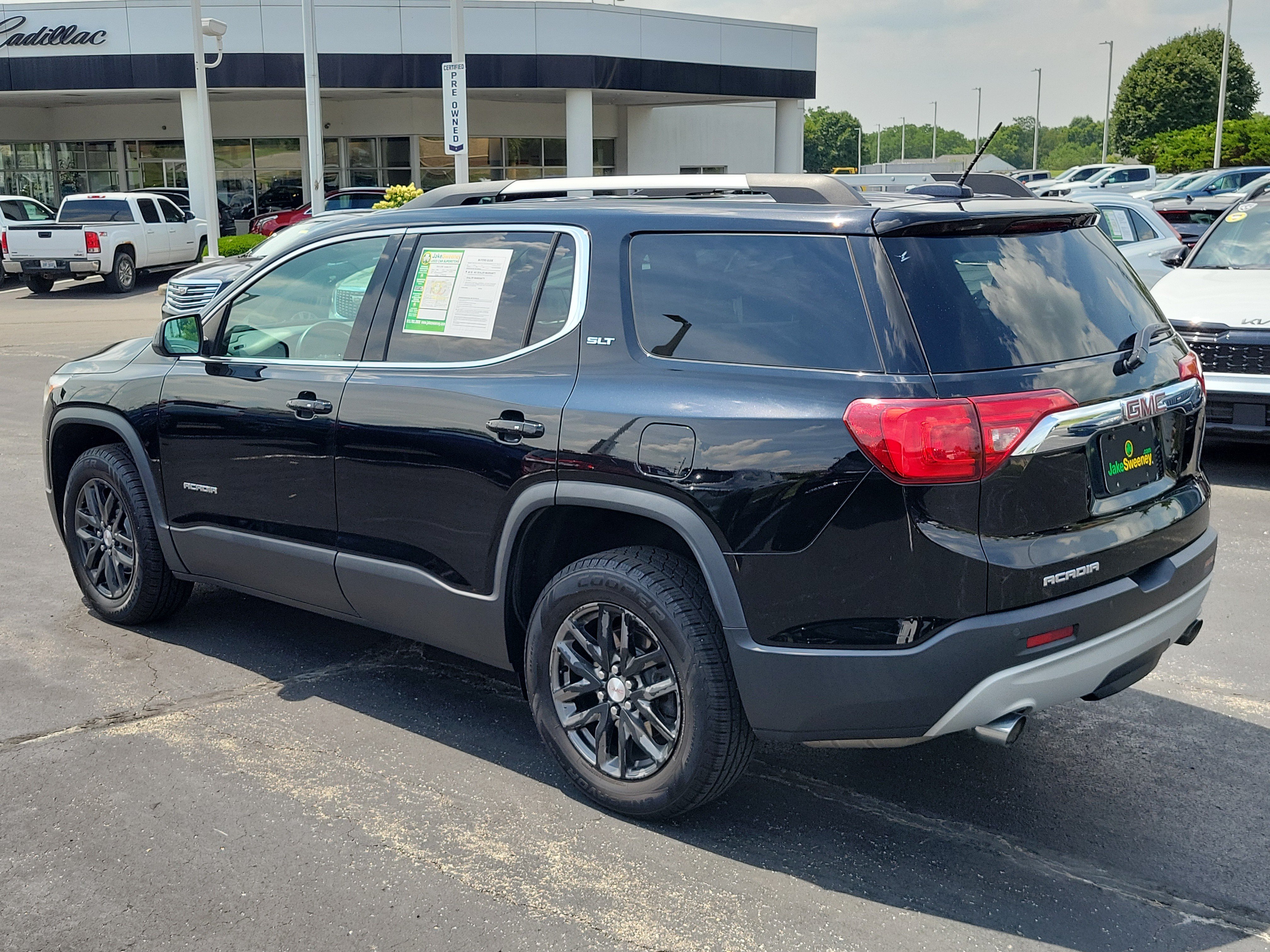 Used 2018 GMC Acadia SLT FWD image 3