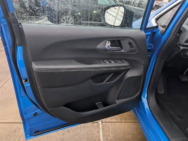 New 2026 Chrysler Pacifica Select image 8