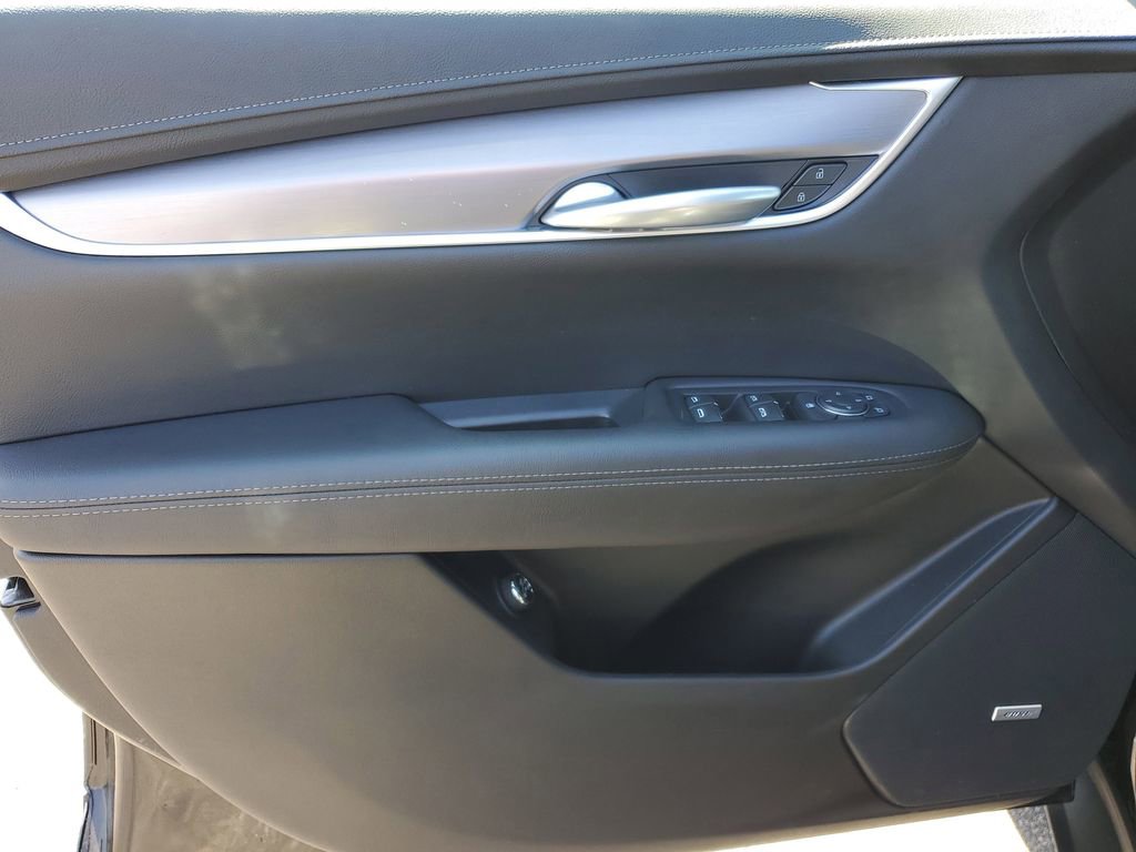 Certified 2024 Cadillac XT5 Luxury w/ LPO, Premium Carpet Package FWD image 18