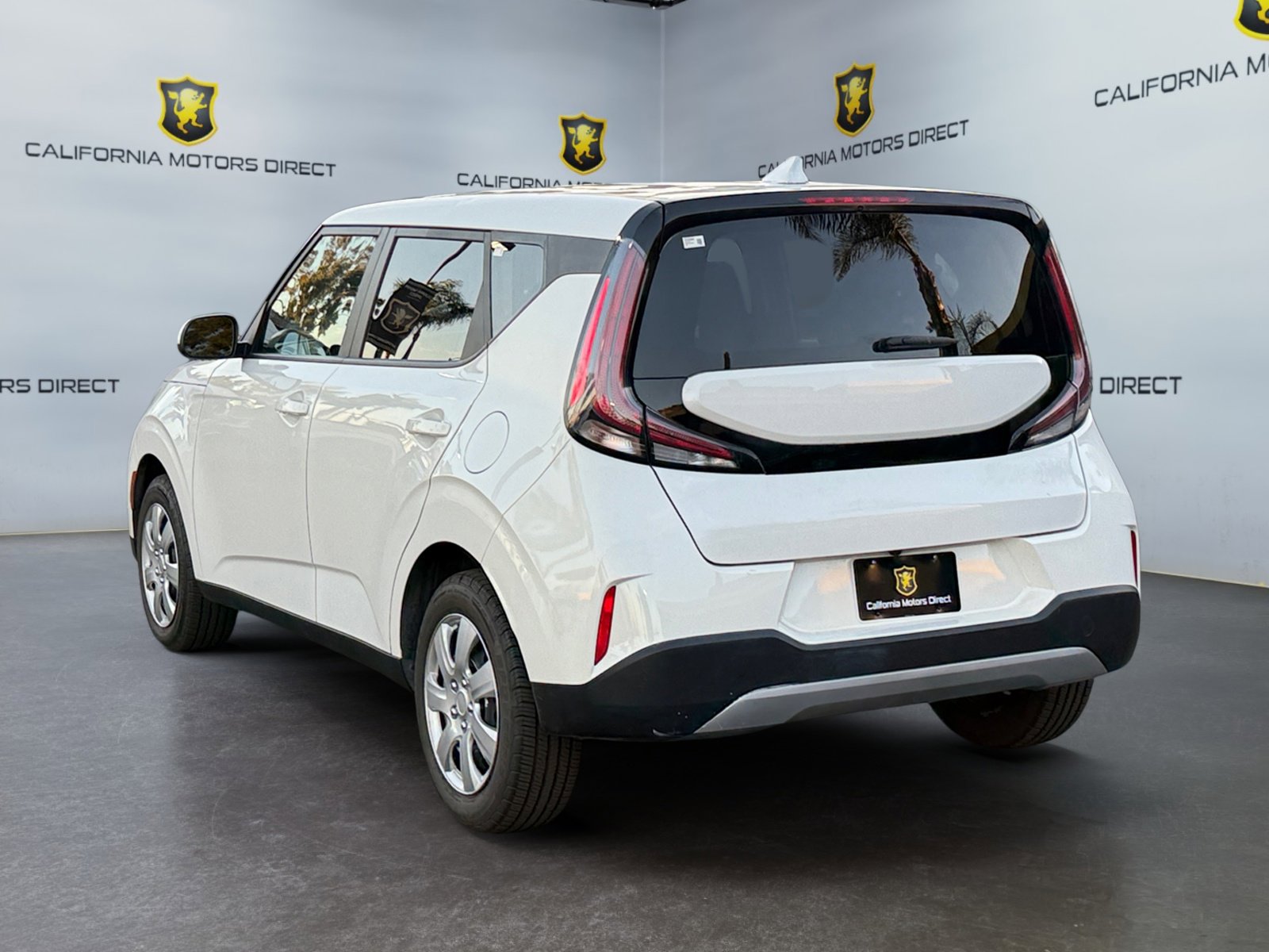 Used 2024 Kia Soul LX image 3