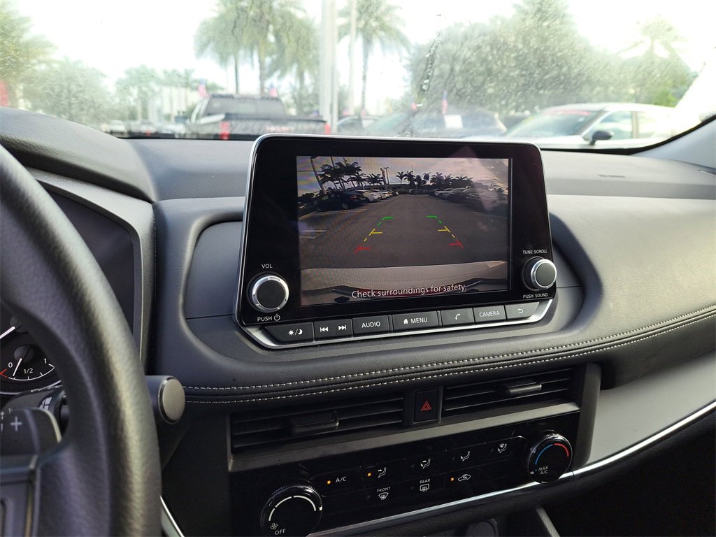 Certified 2025 Nissan Rogue S image 23