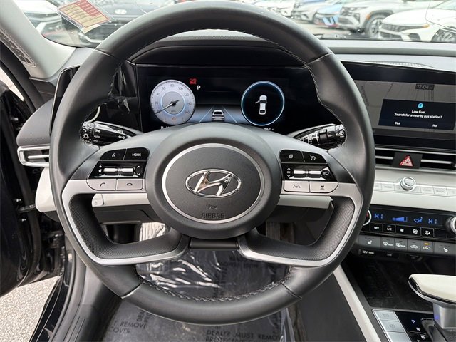 Certified 2022 Hyundai Elantra Limited image 23