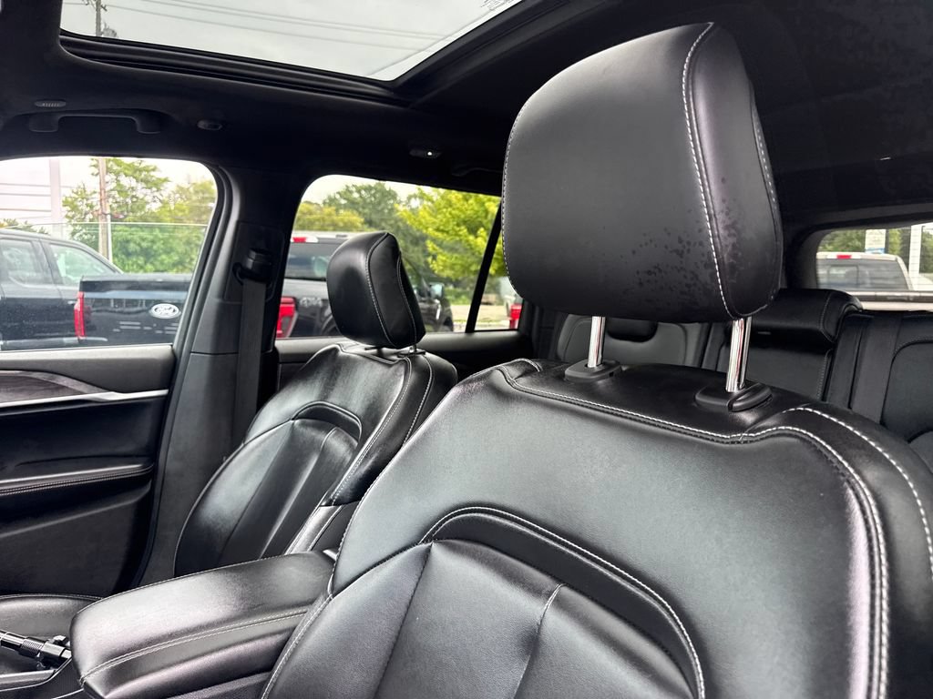 Used 2024 Jeep Grand Cherokee Limited 4xe AWD/4WD image 13