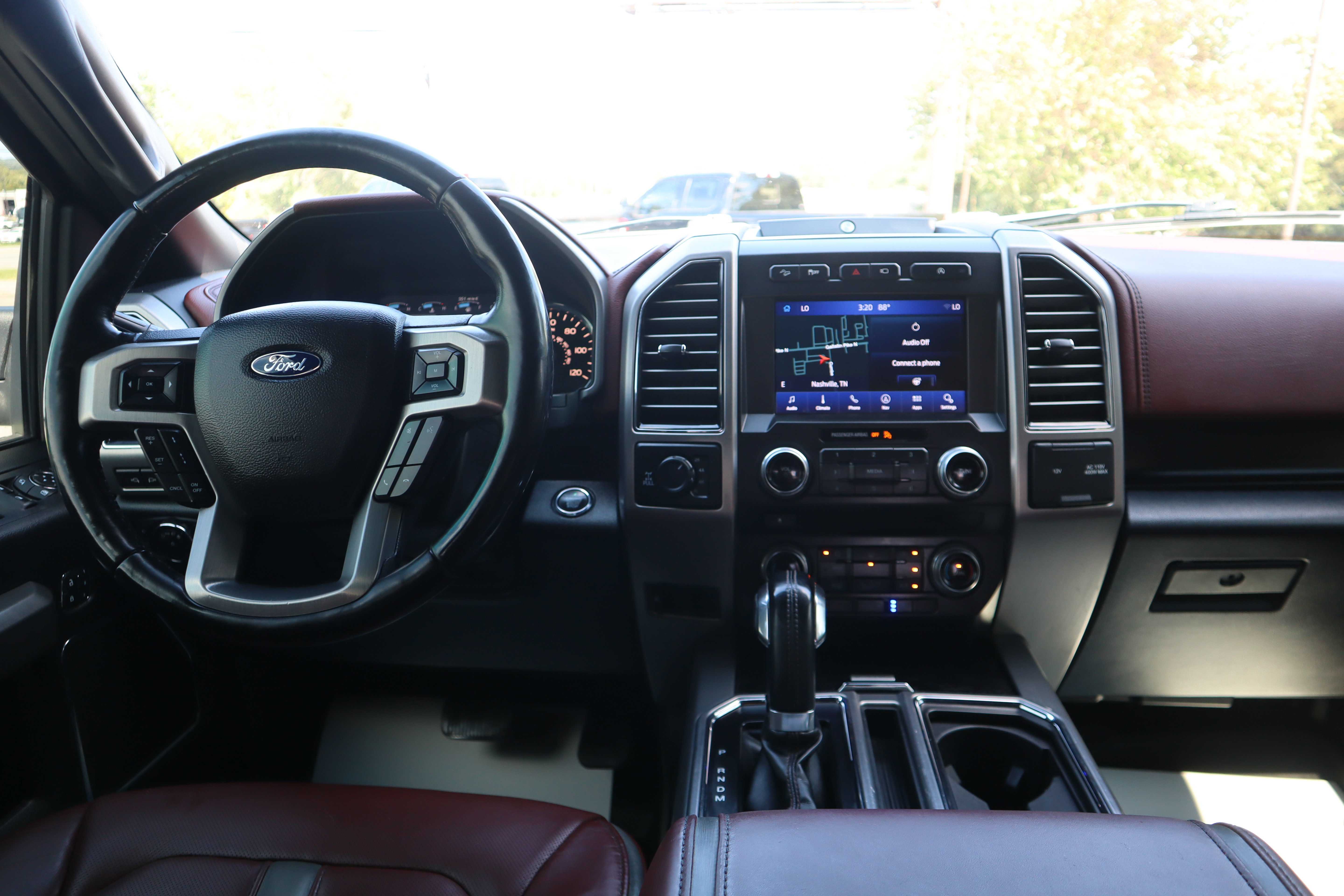 Used 2018 Ford F150 Platinum w/ Equipment Group 701A Luxury AWD/4WD image 13