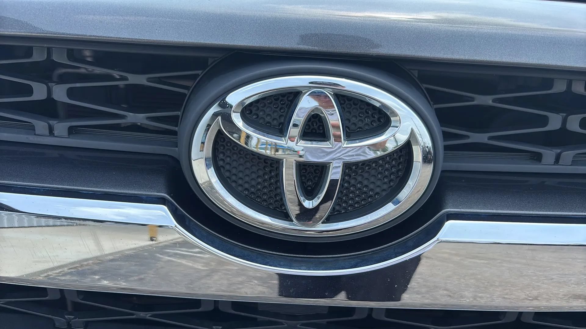 Used 2016 Toyota 4Runner Limited AWD/4WD image 14