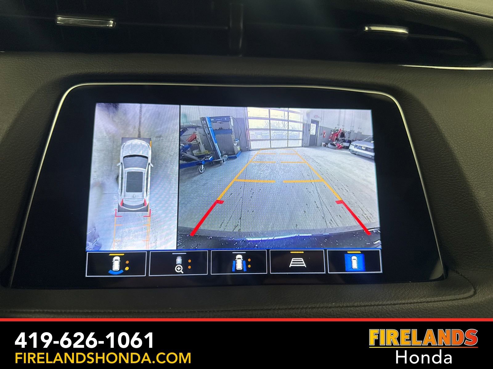 Used 2022 Cadillac XT4 Premium Luxury w/ Enhanced Visibility Package image 23