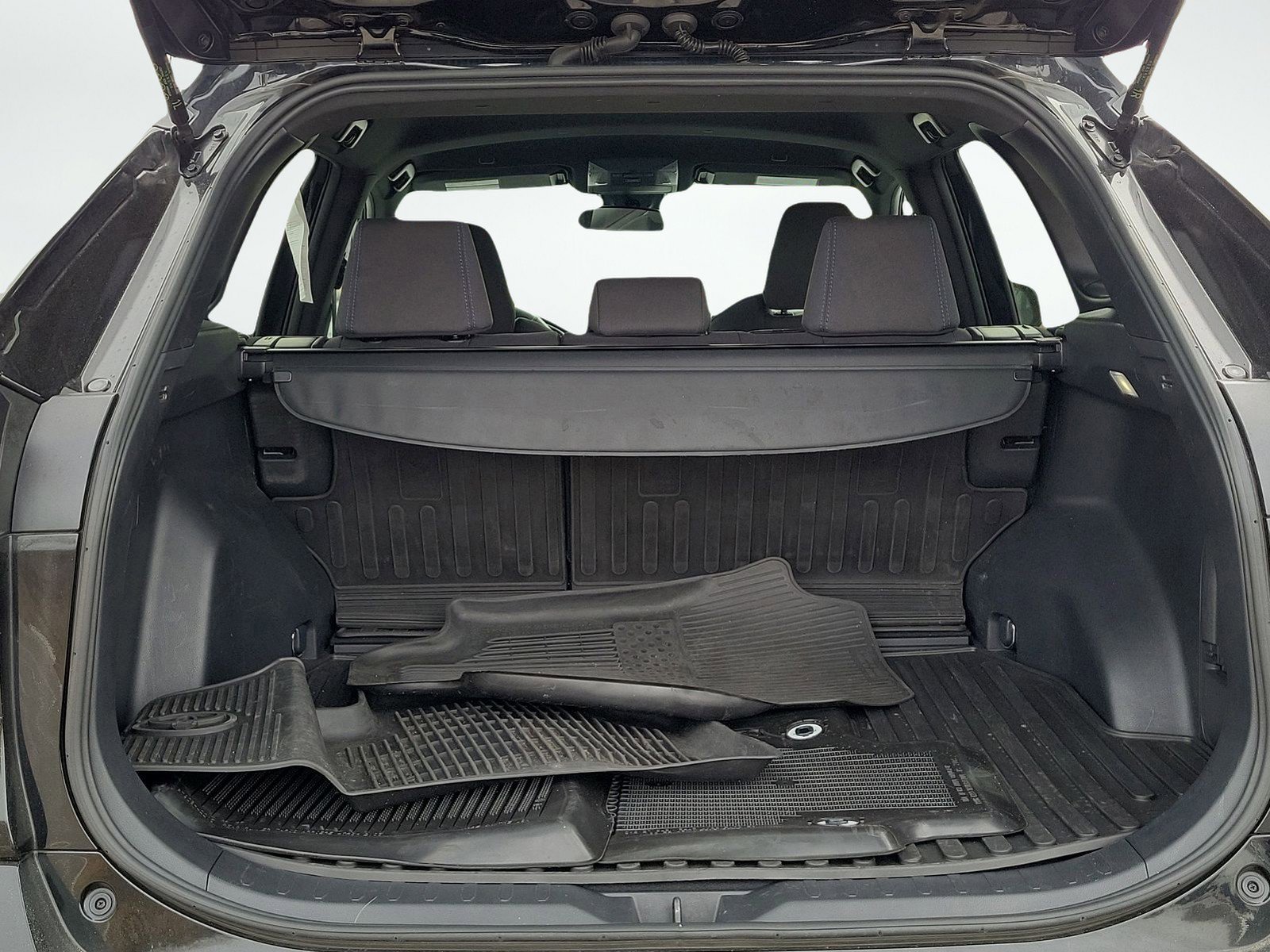Used 2024 Toyota RAV4 SE AWD/4WD image 7