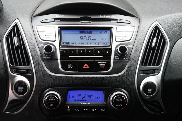 Used 2013 Hyundai Tucson Limited AWD/4WD image 19
