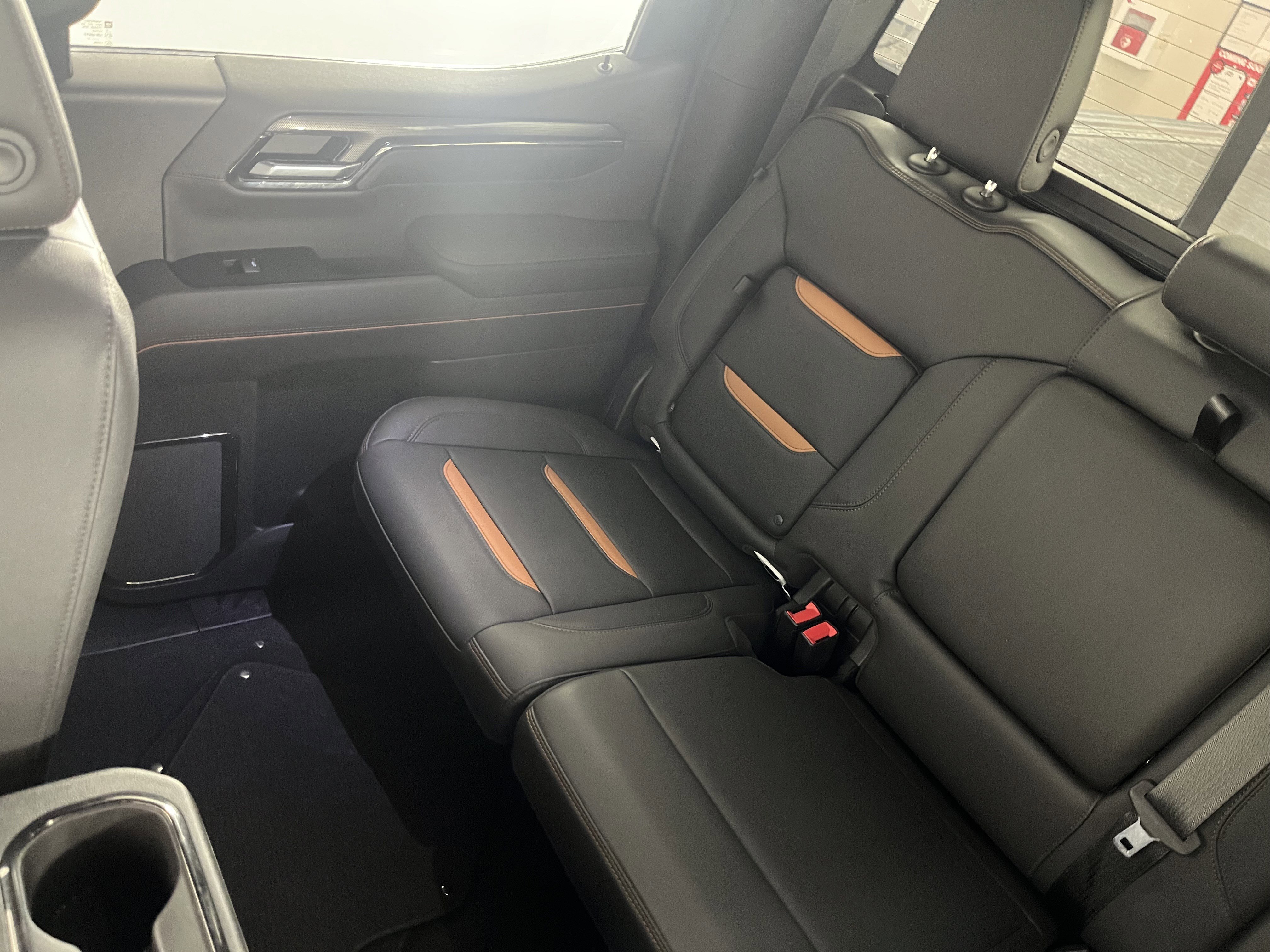 Used 2022 GMC Sierra 1500 AT4 w/ AT4 Premium Package image 21