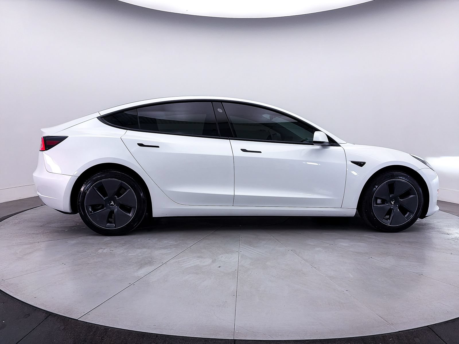Used 2023 Tesla Model 3 Standard Range RWD image 35