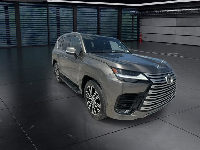 Used 2024 Lexus LX 600 4WD w/ Luxury Package image 2