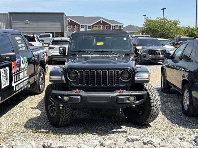 Used 2024 Jeep Wrangler Unlimited Rubicon AWD/4WD image 2