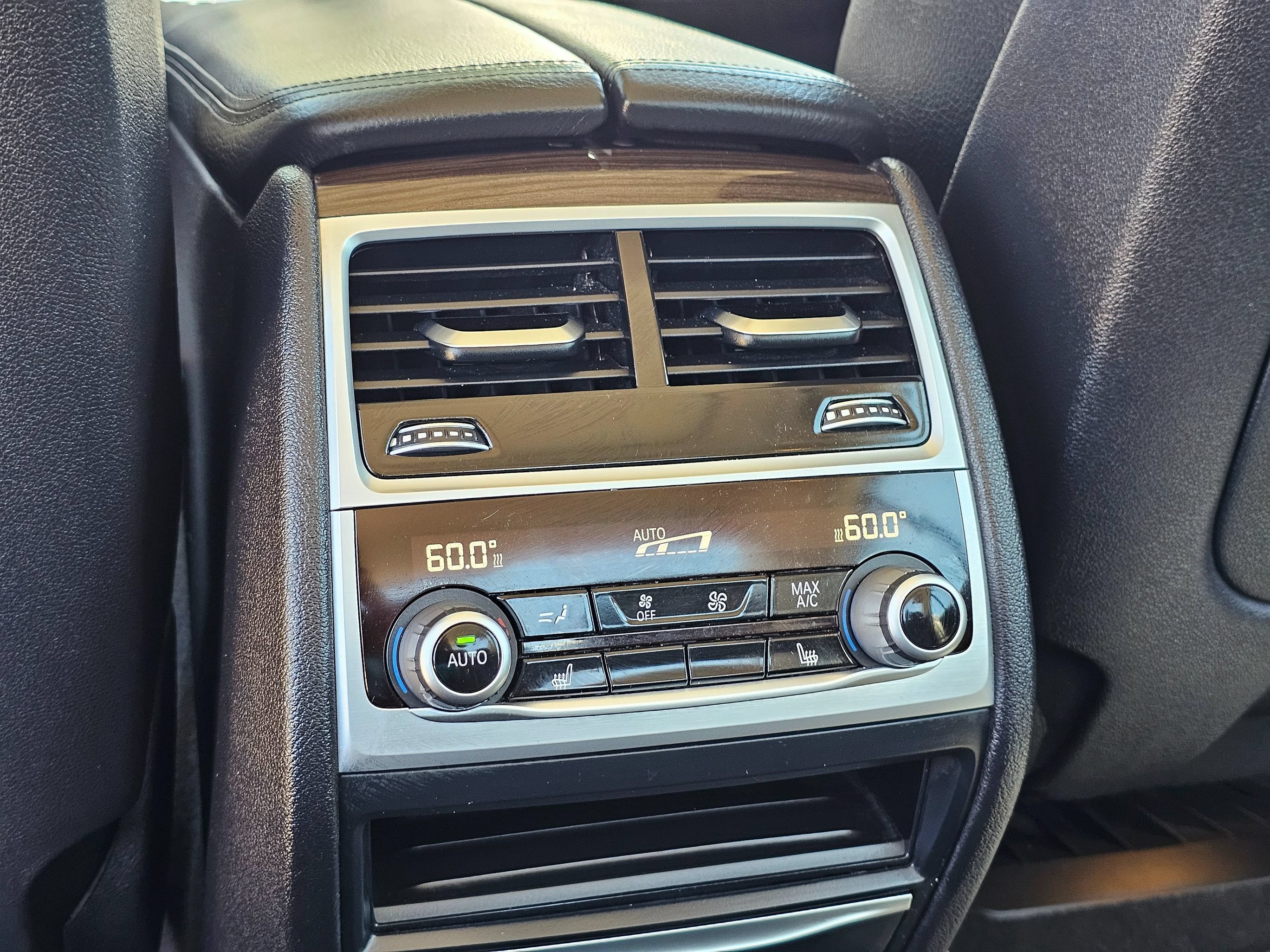 Used 2018 BMW 740i RWD image 24