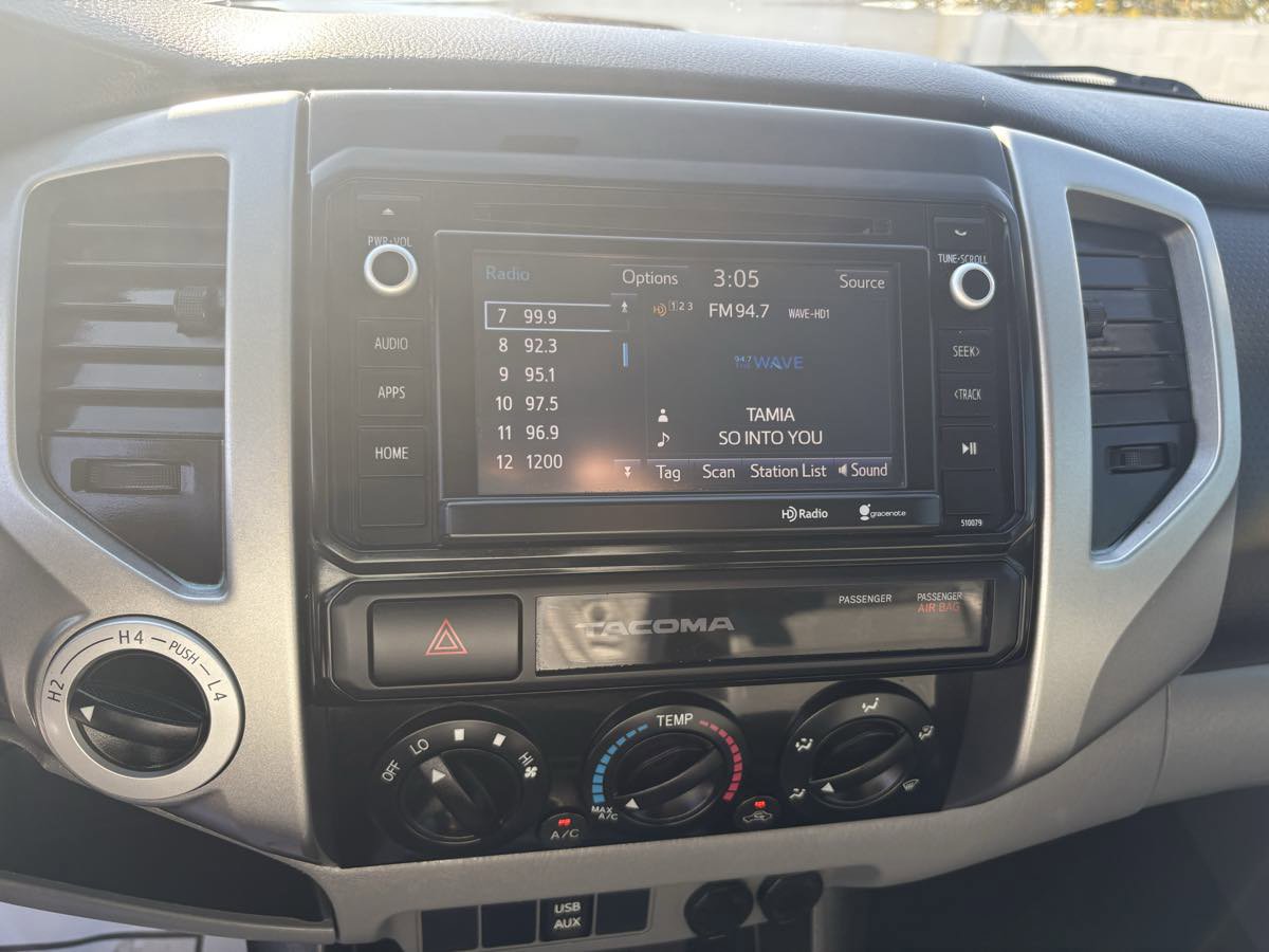 Used 2015 Toyota Tacoma 4x4 Double Cab w/ TRD Sport Package image 29