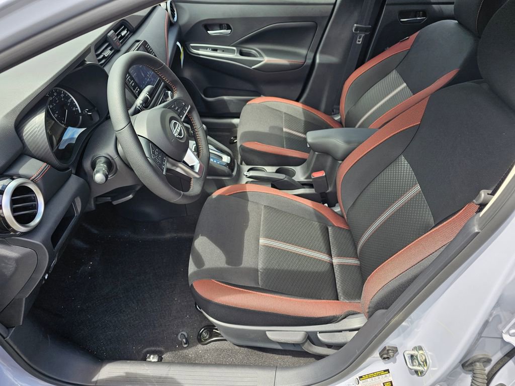 New 2025 Nissan Versa SR w/ Trunk Package image 7