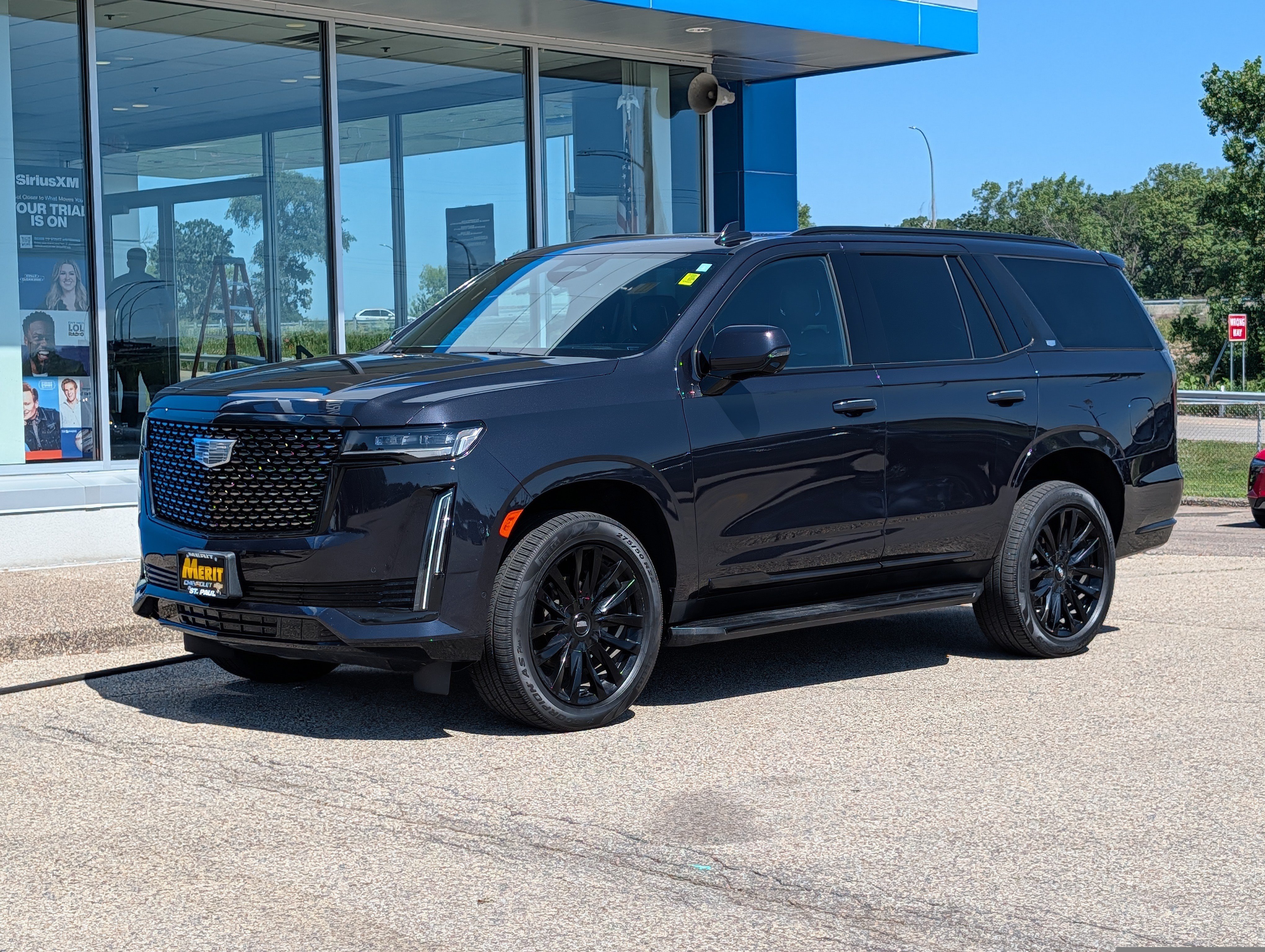 Used 2023 Cadillac Escalade Premium Luxury w/ LPO, Floor Liner Package AWD/4WD image 6