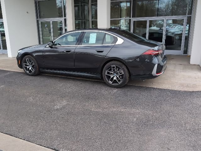 Used 2026 BMW 530i xDrive image 7