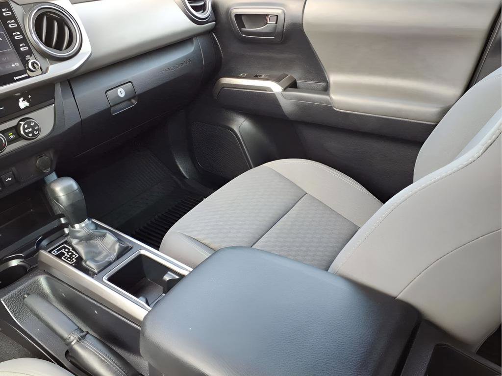 Used 2020 Toyota Tacoma SR5 image 13