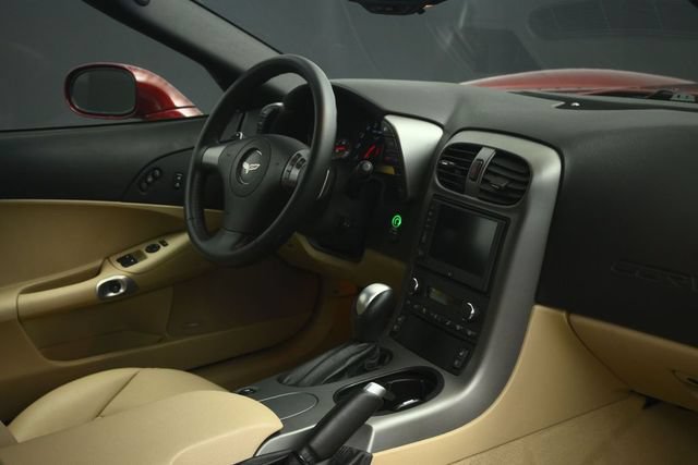 Used 2007 Chevrolet Corvette Coupe w/ Preferred Equipment Group RWD image 34