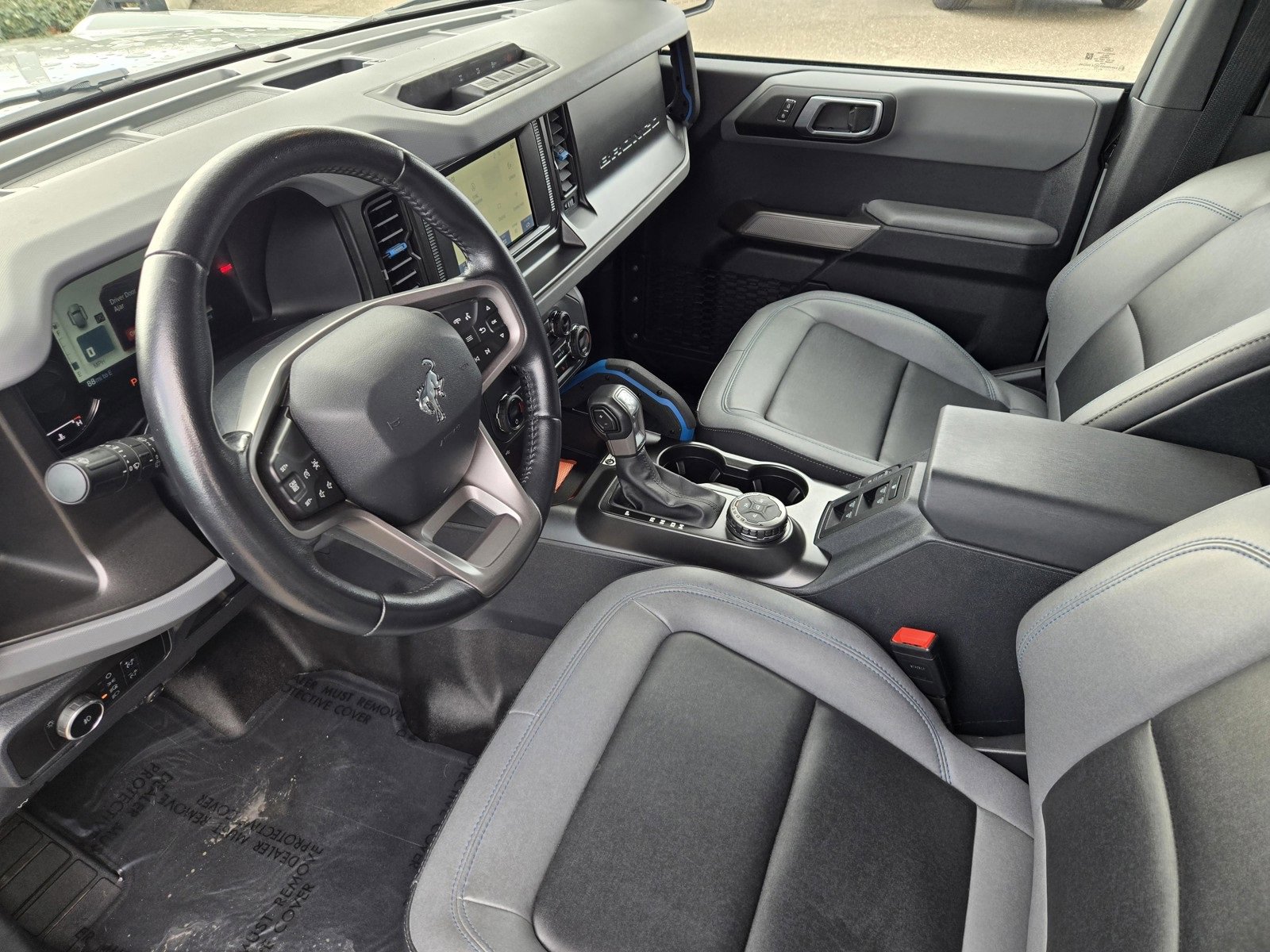 Used 2023 Ford Bronco Black Diamond image 14