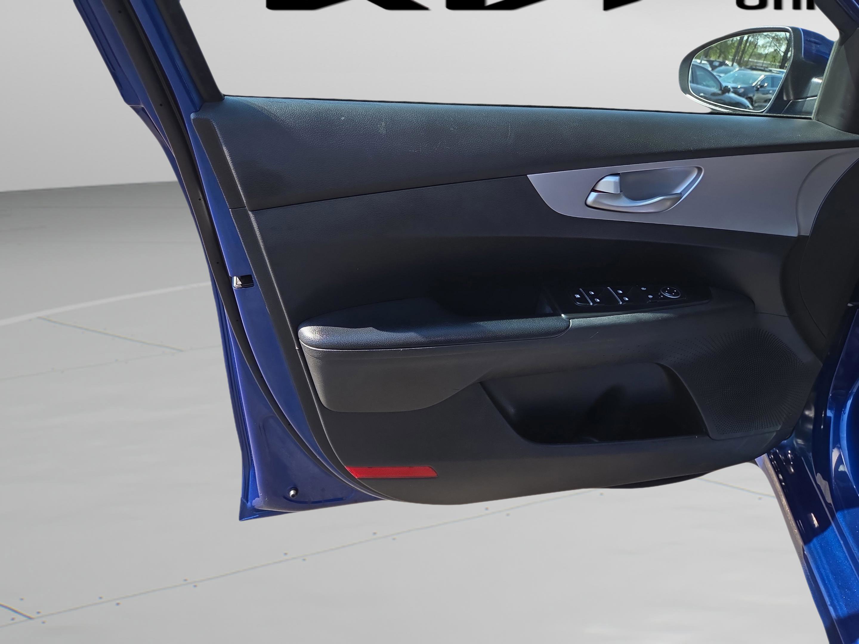 Used 2024 Kia Forte LXS image 26
