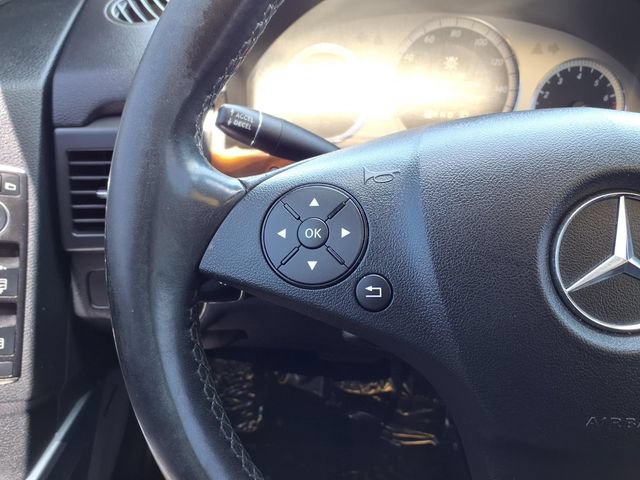 Used 2010 Mercedes-Benz GLK 350 4MATIC image 11