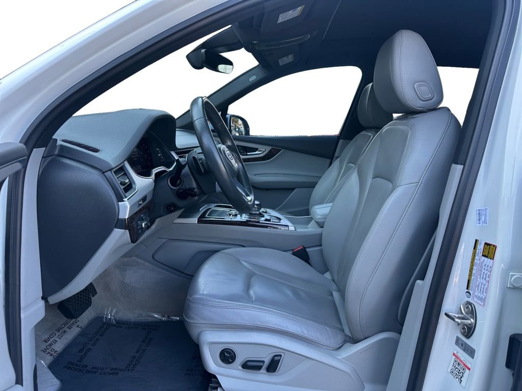 Used 2019 Audi Q7 2.0T Premium w/ Cold Weather Package image 10