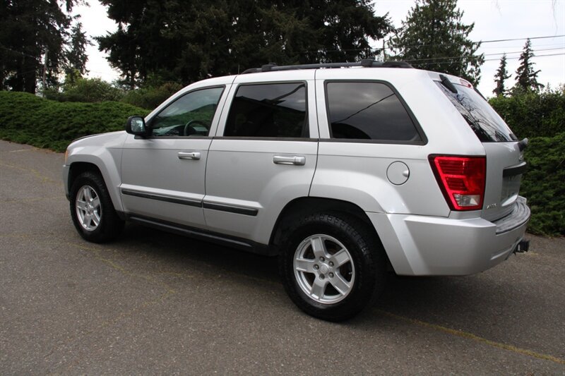 Used 2007 Jeep Grand Cherokee Laredo RWD image 4