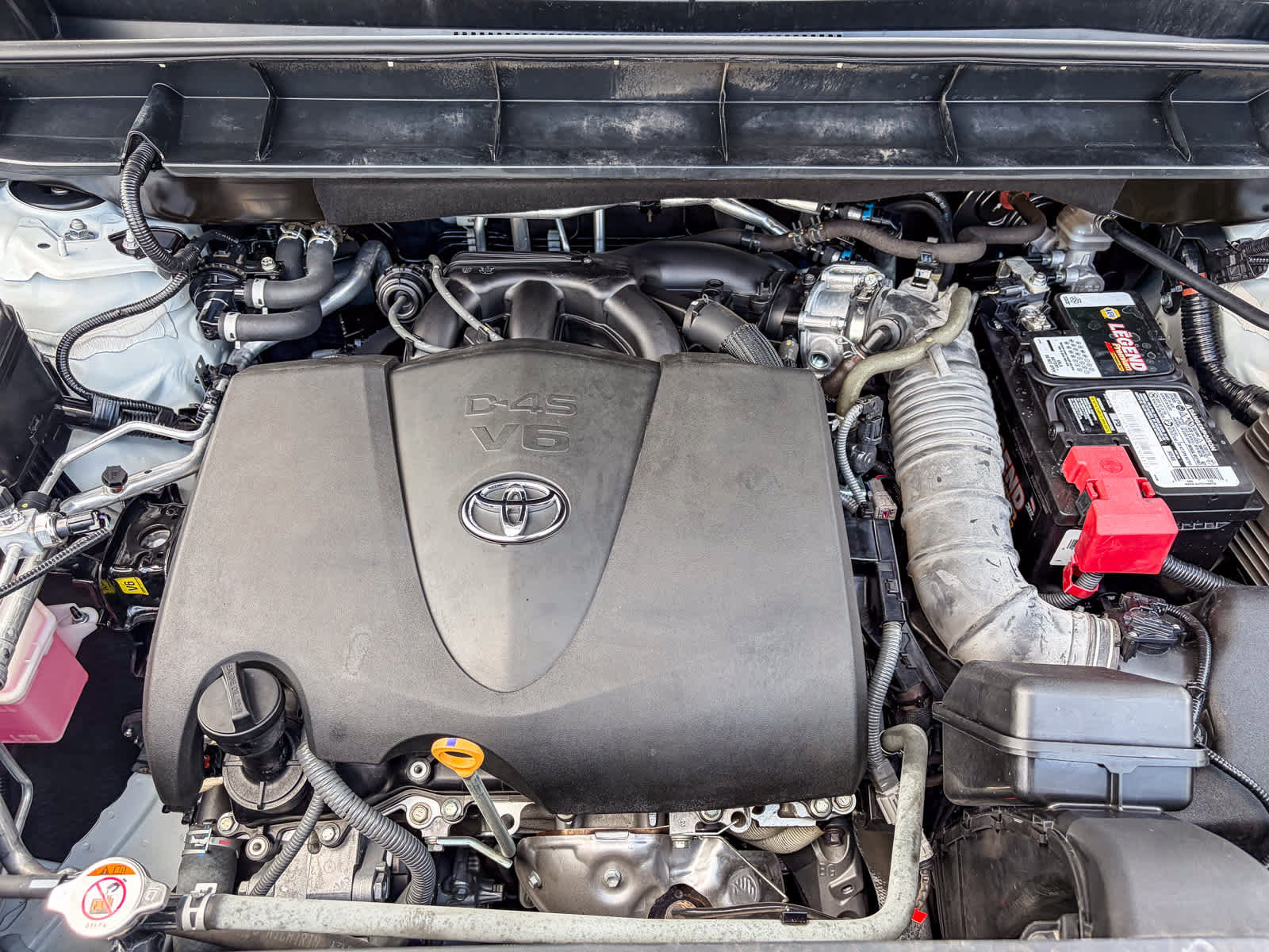 Used 2021 Toyota Highlander XLE FWD image 28