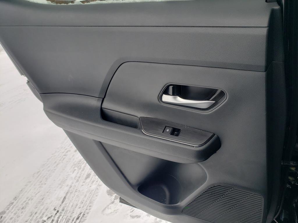 Certified 2025 Nissan Kicks SV w/ SV Premium Package image 18