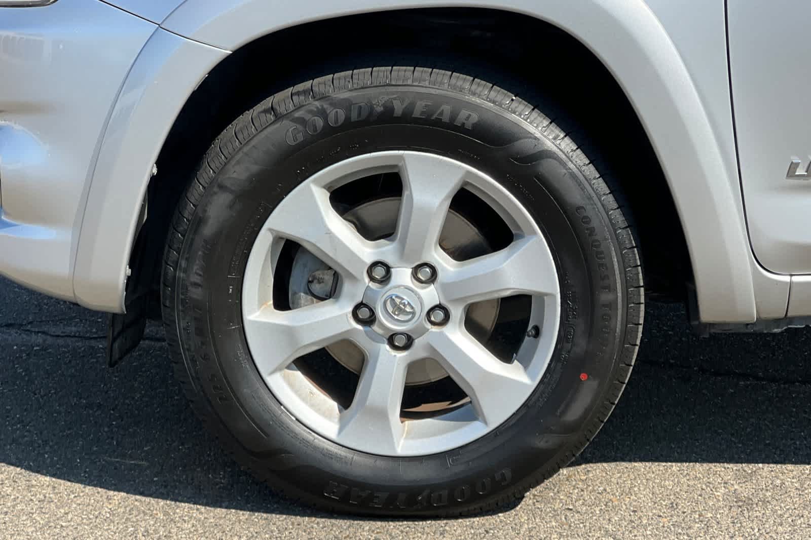 Used 2012 Toyota RAV4 Limited w/ Navigation Value Pkg AWD/4WD image 30