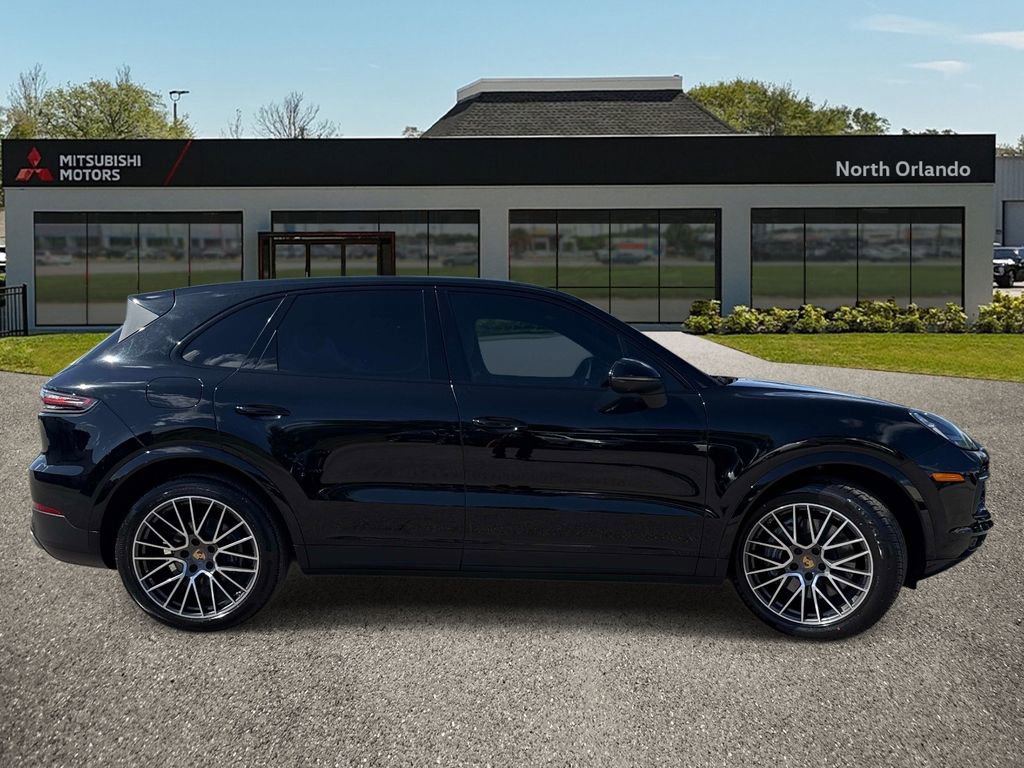 Used 2022 Porsche Cayenne Platinum Edition image 6