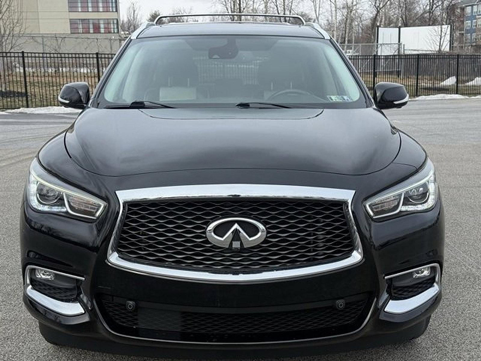 Used 2020 INFINITI QX60 Signature Edition image 2