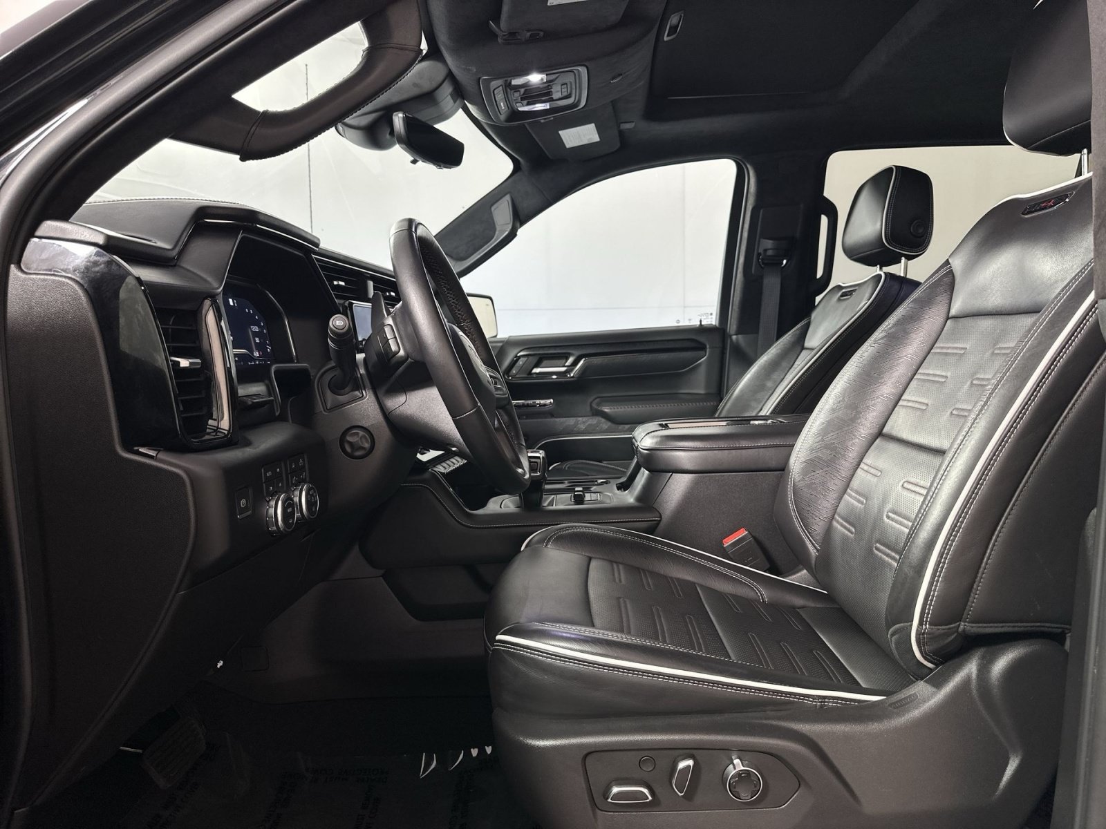 Used 2022 GMC Sierra 1500 AT4X AWD/4WD image 13
