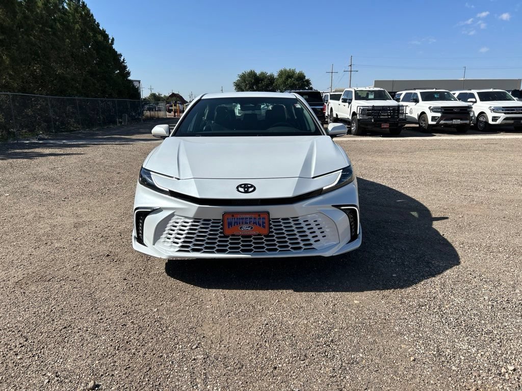 Used 2025 Toyota Camry XSE FWD image 9