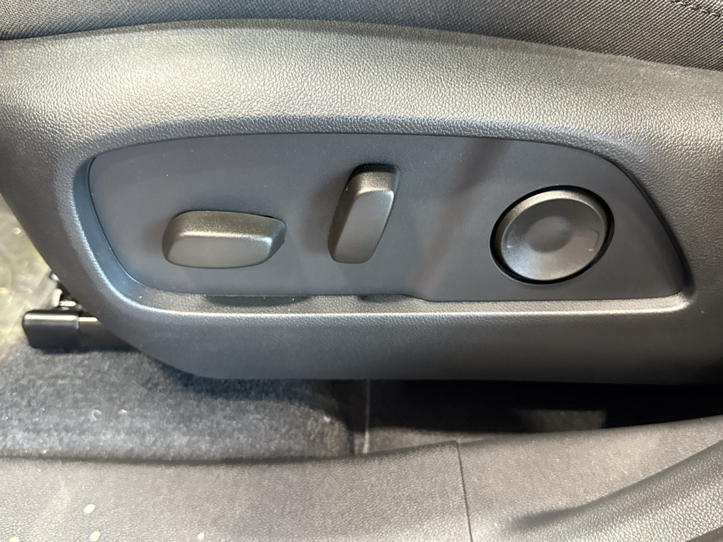 New 2026 GMC Terrain AT4 AWD/4WD image 16