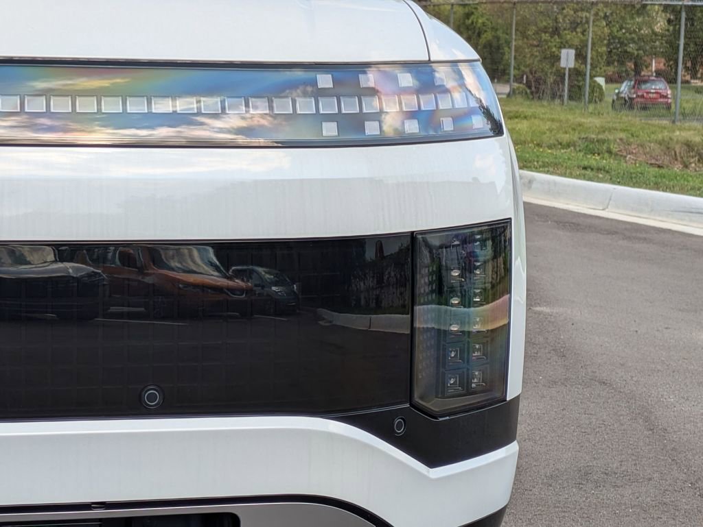 New 2026 Hyundai Ioniq 9 SEL image 9