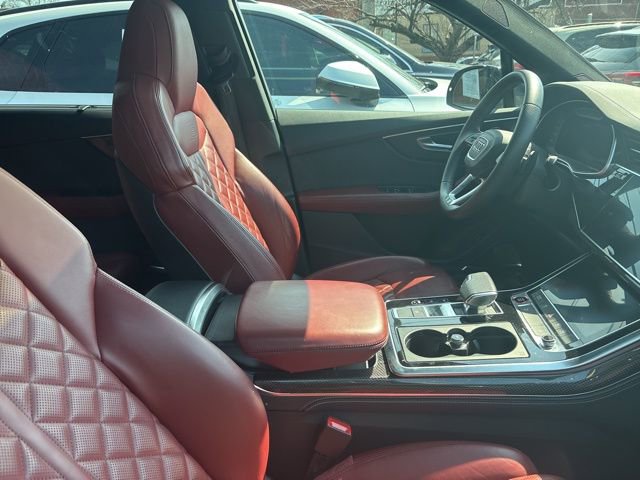 Certified 2022 Audi SQ7 Premium Plus w/ SQ7 Executive Package image 10