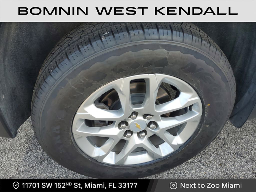 Used 2023 Chevrolet Traverse LS w/ Safety Package image 9